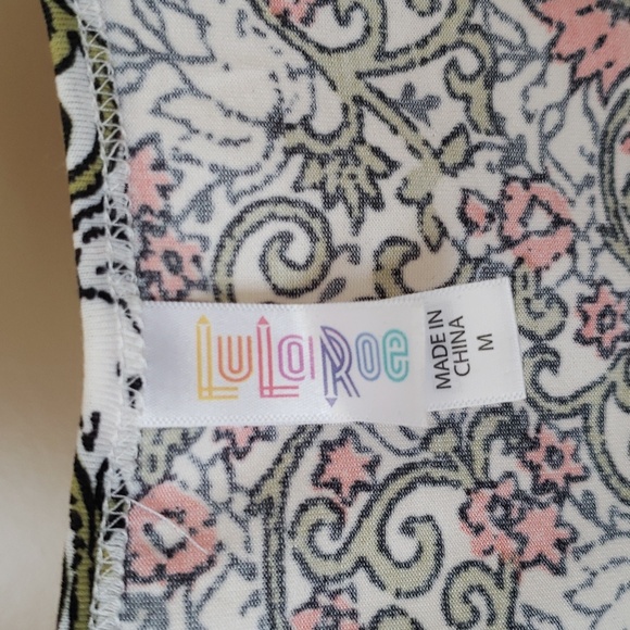 LulaRoe Perfect T - Picture 3 of 5
